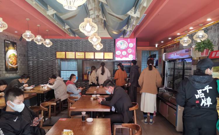 冒菜店經(jīng)營(yíng)：餐飲同行打價(jià)格戰(zhàn)怎么辦？