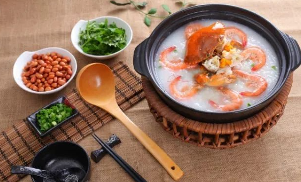 冒菜店與粥店，誰擁有更高的利潤？