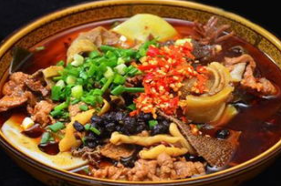 鄉(xiāng)鎮(zhèn)上開個(gè)冒菜咋樣