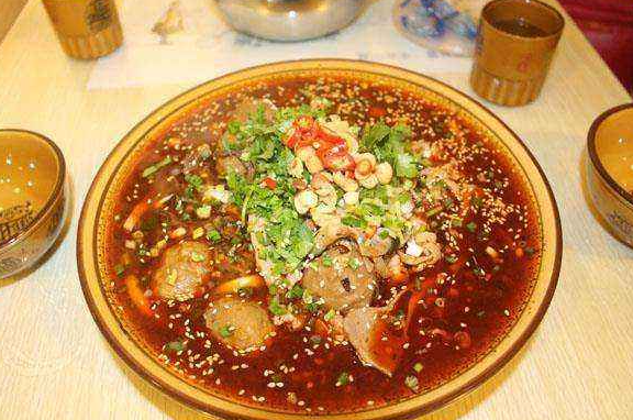 想在縣城開一家冒菜店，預(yù)算大概多少能搞定呢