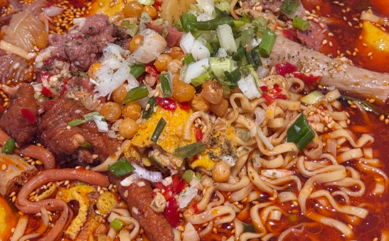 冒菜加盟哪里好？帽牌貨冒菜是個(gè)不錯(cuò)之選